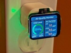 ESP32-S3-Particle-CO2-Monitor